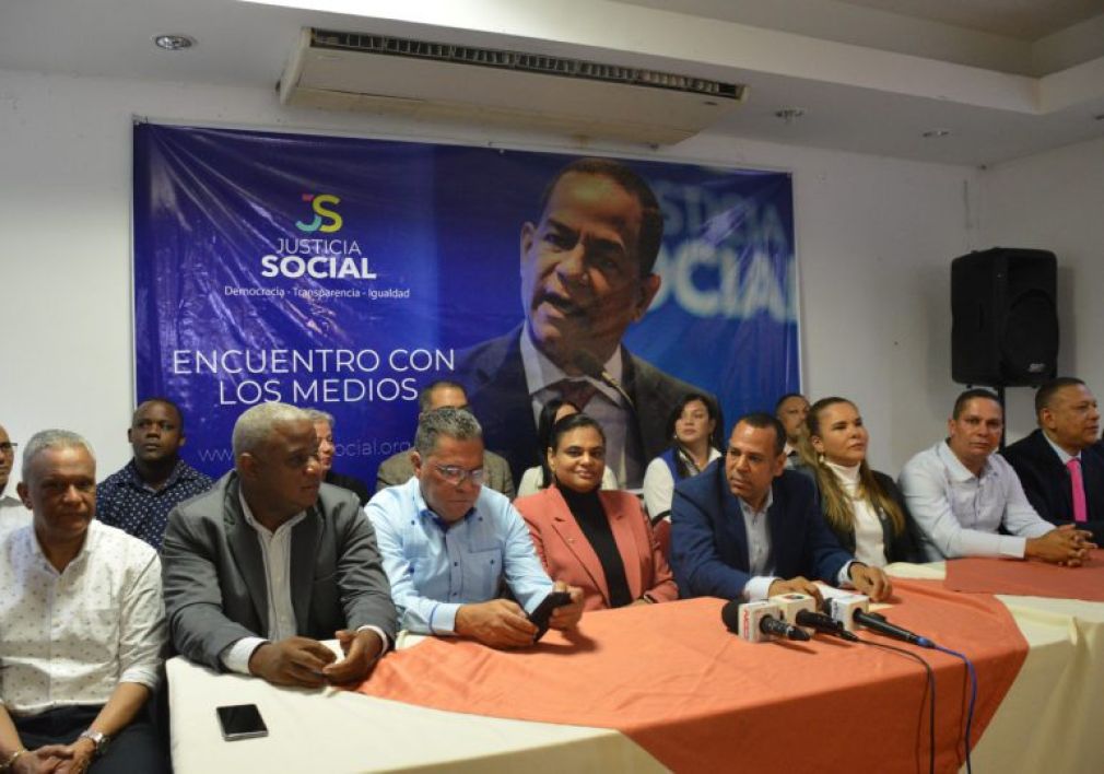 El partido de Julio César Valentín formalizará la alianza con el PRM este sábado, proclamando a Luis Abinader como su candidato presidencial.