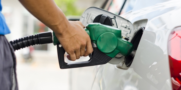Combustibles bajan de precios; gasolinas costarán RD$225.50 y RD$205.10: 