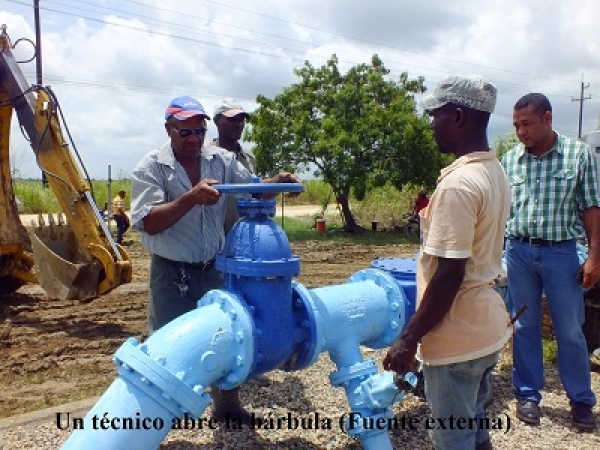 Ponen en funcionamiento pozo de agua en Boca Chica