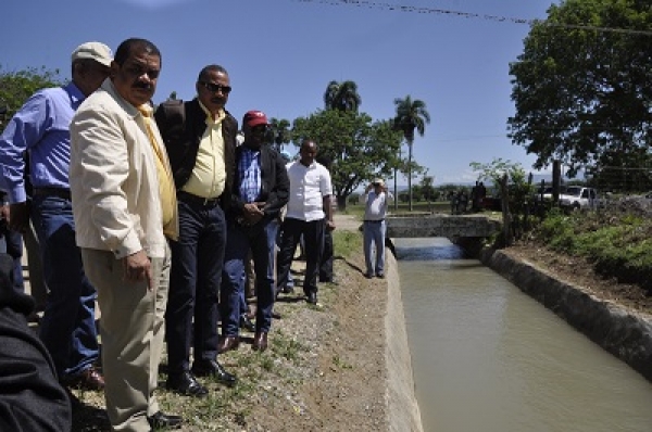INDRHI pone en operación el sistema de riego de El Llano