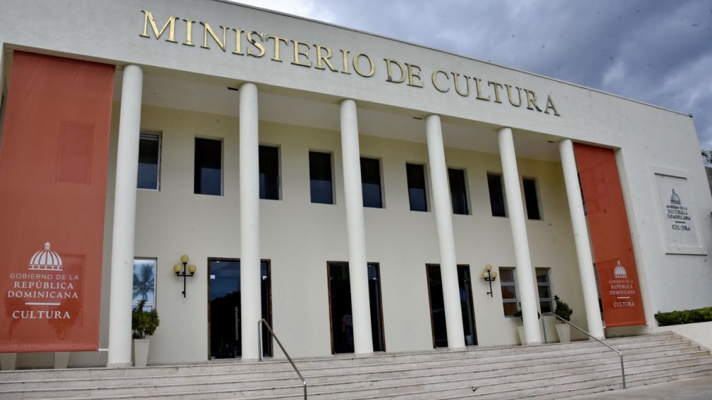 Ministerio de Cultura cancela Desfile Nacional de Carnaval, en solidaridad con las víctimas de Salcedo.