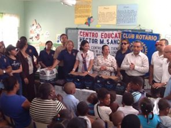 Club Rotario Cotuí realizó operativo medico Villa La Mata
