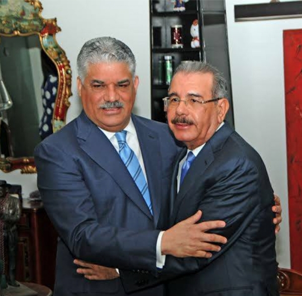Miguel Vargas y el presidente Danilo Medina.