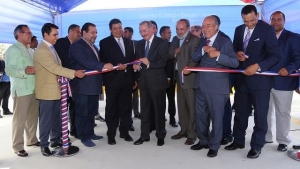 Presidente Medina inaugura dos liceos y una escuela en Constanza: 