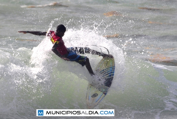 Arranca Barahona International Surf Championship en Playa Bahoruco