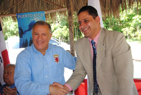 Alcalde de Santiago y alcalde de Puerto Rico firman acuerdo de cooperación