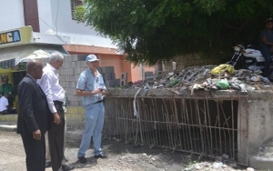 Aspirante a alcalde Nesón Guillén gestiona construcción de drenaje pluvial:  