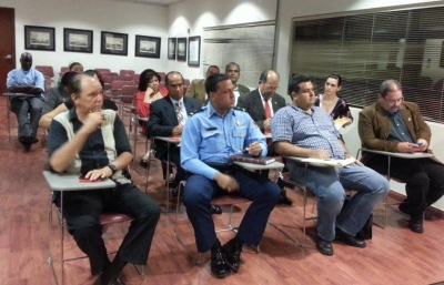 Participantes en la conformación de la Coalisión de Inmigrantes en Puerto Rico.