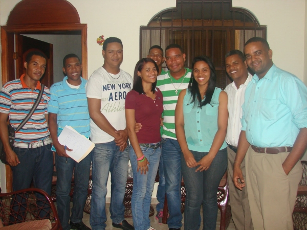 Crean movimiento por el desarrollo integral en Villa La Mata 