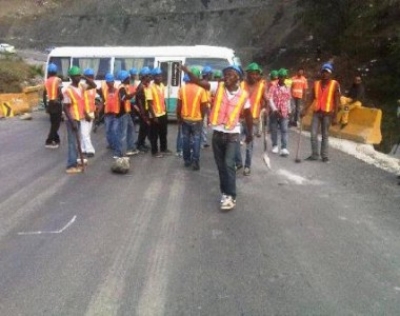 Obreros paralizan el transito Ocoa