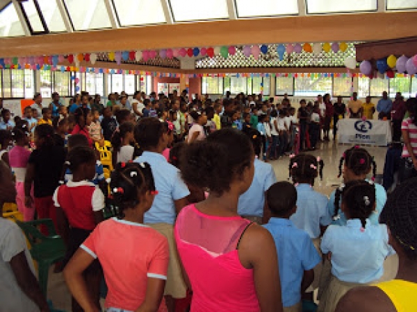 Niños y niñas de Barahona celebraron logros escolares‏