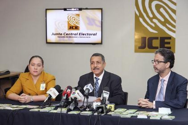 JCE acredita observadores de Participación Ciudadana