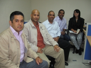 Amaury Márquez en primer plano, hizo en anuncio en compañia del director ejecutivo de la UMPE Víctor Féliz y otros técnicos de la Unidad