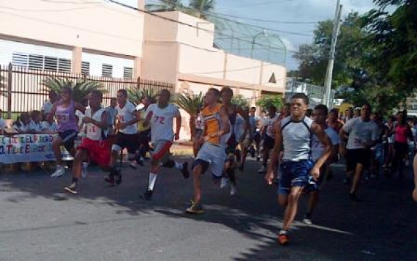 Colegio Adventista Ozama domina Maratón Copa San Martín de Porres