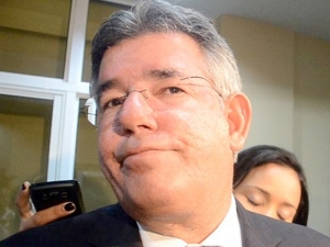 Víctor Díaz Rúa, ex ministro de Obras Públicas a quién lo vinculan con lavado de activos.