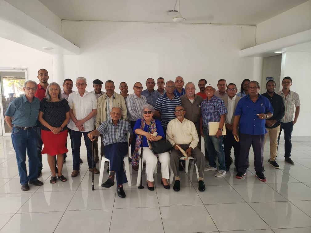 La asamblea fue celebrada en uno de los salones del Club de Profesores de la Universidad Autónoma de Santo Domingo (UASD) y contó con la asistencia de compañeros de lucha, amigos, familiares y simpatizantes de las ideas del Moreno.