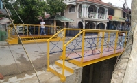 Alcaldesa de Sosúa inaugura puentes peatonales en Villa Maranatha