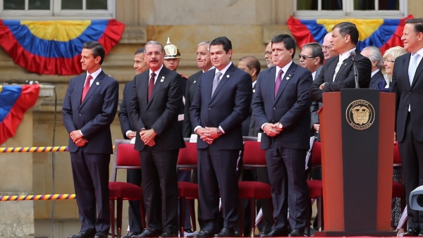 Medina asiste a juramentación del presidente Juan Manuel Santos