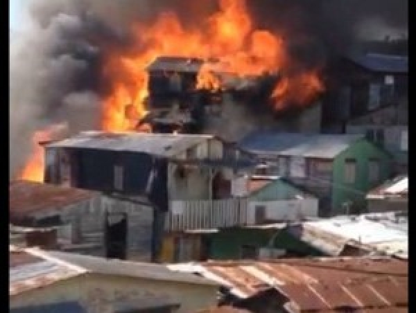 Dos niños de ocho y seis años mueren en fuego de vivienda: 