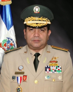 Ministro de Defensa, almirante William Máximo Muñoz Delgado.