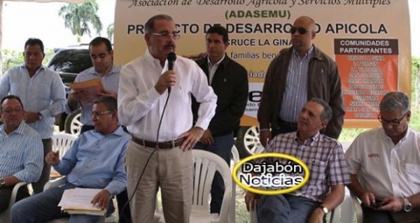 Presidente Medina dice con bajos salarios “no hay vida”