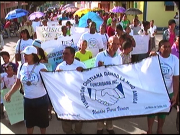 Pastores evangélicos realizan marcha en demanda del cese de los actos violentos