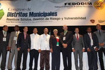 Dirigentes de FEDODIM, posan para la foto final del evento en Punta Cana.