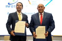 La firma del acuerdo establece que las capacitaciones se realizarán en el liceo Científico Doctor Miguel Canela Lázaro.