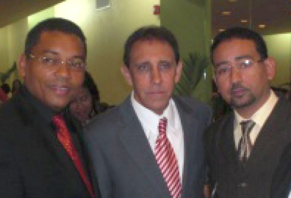 Círculo de Locutores en Higuey reconocen Dr. Cruz Jiminián y  Nelson Gutiérrez