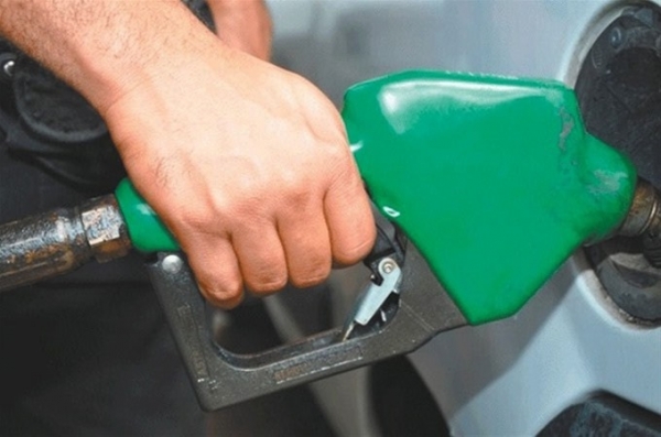 Bajan precios de los combustibles en RD: 