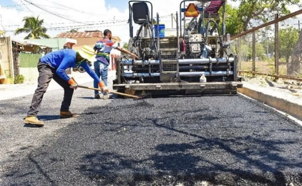 Los trabajos de asfaltado se realizaron bajo la dirección del departamento de Obras Municipales.