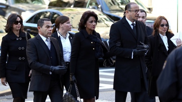 Primera Dama asiste a funerales de Óscar de la Renta