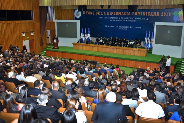 Acto de apertura del II Foro de la Diplomacia Dominicana organizado por el Ministerio de Relaciones Exteriores, aperturado en el Banco Central.