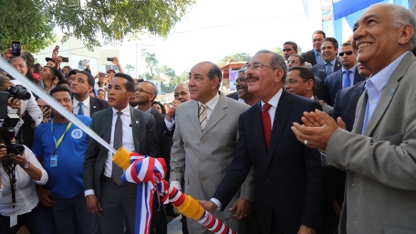 Gobierno inaugura acueducto múltiple José Contreras: 