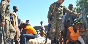 Continua maltrato del cesfront a dominicanos y haitianos en mercado Bi-Nacional