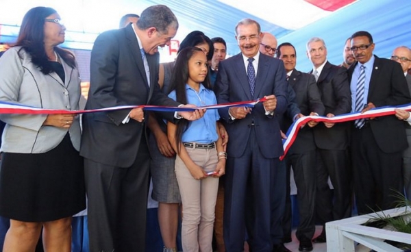 Presidente Danilo Medina entrega cuatro escuelas en la provincia Sánchez Ramírez: 