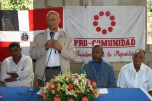 PROCOMUNIDAD entrega proyecto de electrificación en el Hoyazo