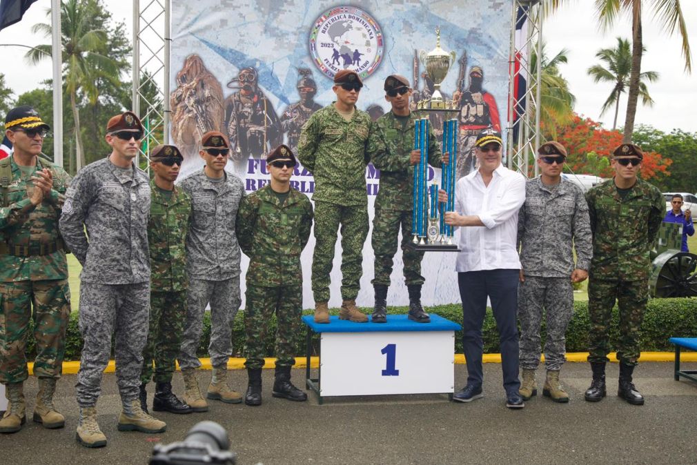 La competencia fue organizada por el Ministerio de Defensa RD y el Comando Sur EE. UU. con la participación de 22 países, donde Colombia ganó el primer lugar; RD quedó en sexto puesto.
