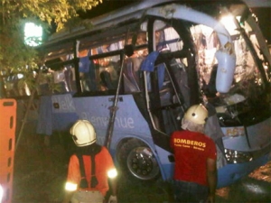 Choque de autobús con vagón de caña lleva cinco franceses muertos en Higüey