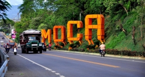 Presidente Medina entrega obras viales en Moca: 