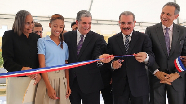 Medina inaugura 72 nuevas aulas en El Seibo