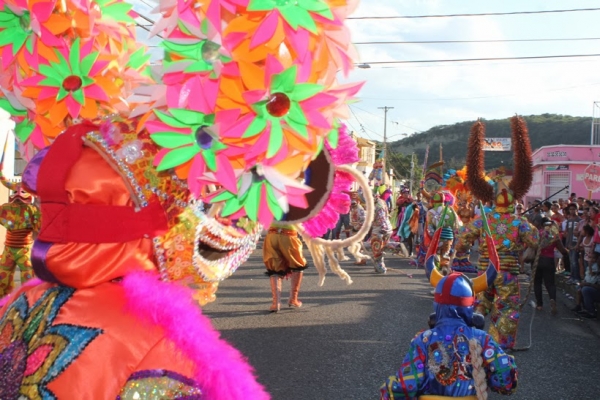 Los Joyeros calientan temporada de carnaval 2014 en Santiago