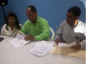 Dirección provincial de Salud y unión de Juntas de vecinos firman acuerdo