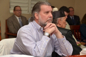 El banquero Pedro Castillo, en foto de archivo de una de los juicios que se le sigue por presunto desaflaco al Banco del Progreso