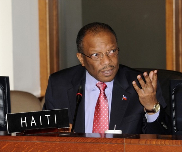 Dully Burut, ministro de Relaciones Exteriores de Haití.