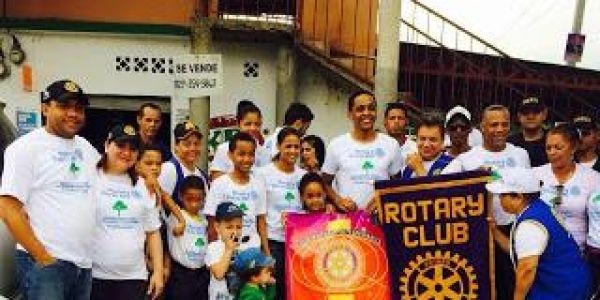 Club de Esperanza y Medio Ambiente realizan jornada de reforestación 