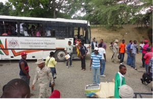 Repatrian 15 haitianos sin documentos que fueron arrestados en frontera RD: 