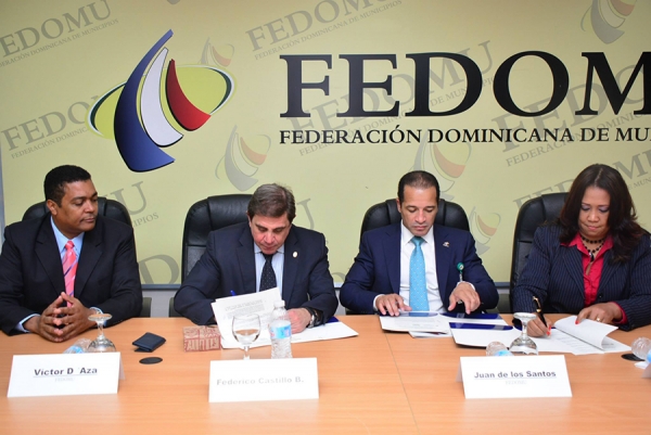 Representantes de la Federación Dominicana de Municipios (Fedomu), el Centro Integral para el Desarrollo Local (CIDEL) y la Unión Iberoamericana de Municipalistas (UIM) suscribieron un acuerdo con el propósito de continuar con el fortalecimiento institucional.