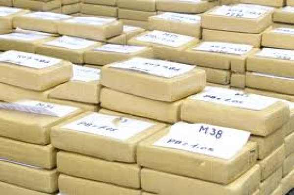 Costa de Pereravia: Ocupan mil kilos de cocaína en lancha