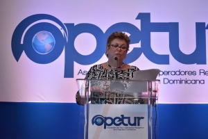 Elizabeth Tovar presentó la nueva identidad de OPETUR. 